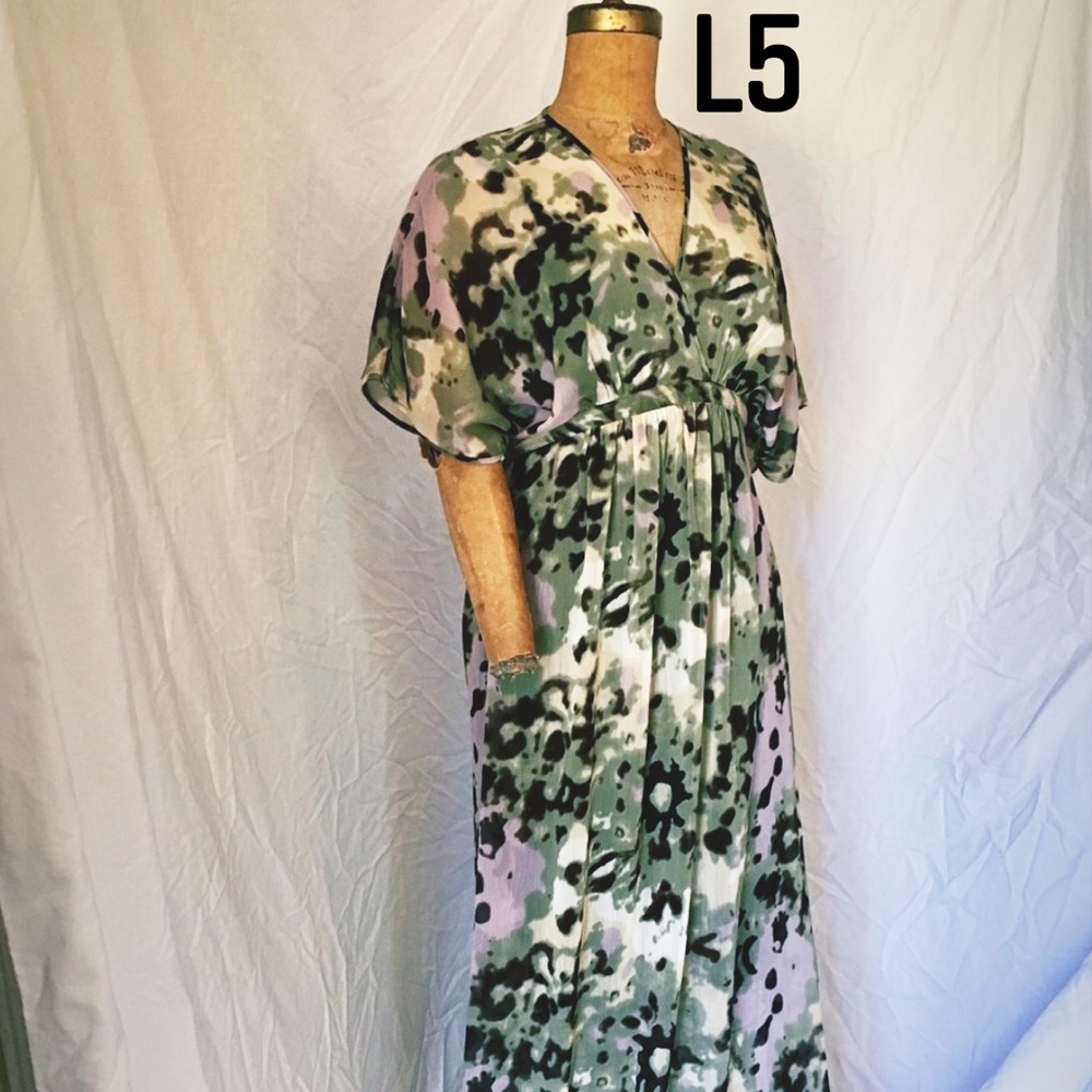 Women’s maxi dress